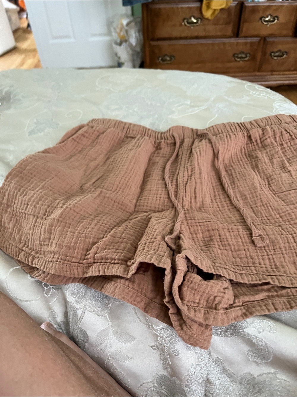 stars above Mauve-Taupe Gauze Drawstring Athletic Shorts
